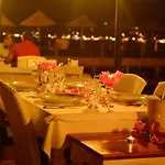 Beyaz Guvercin Butik * Selimiye (Aegean)