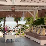 Beyaz Guvercin Butik * Selimiye (Aegean)